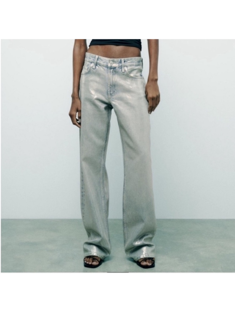 NEW! Blogger’s Favorite Zara Boho Metallic Wide Leg Jeans in Light Silver. 4. - Picture 5 of 16